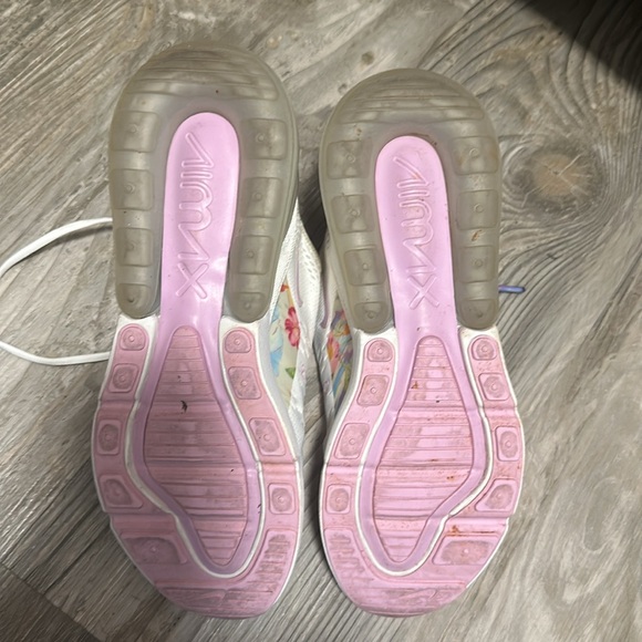 Women nike 270s - Picture 5 of 5